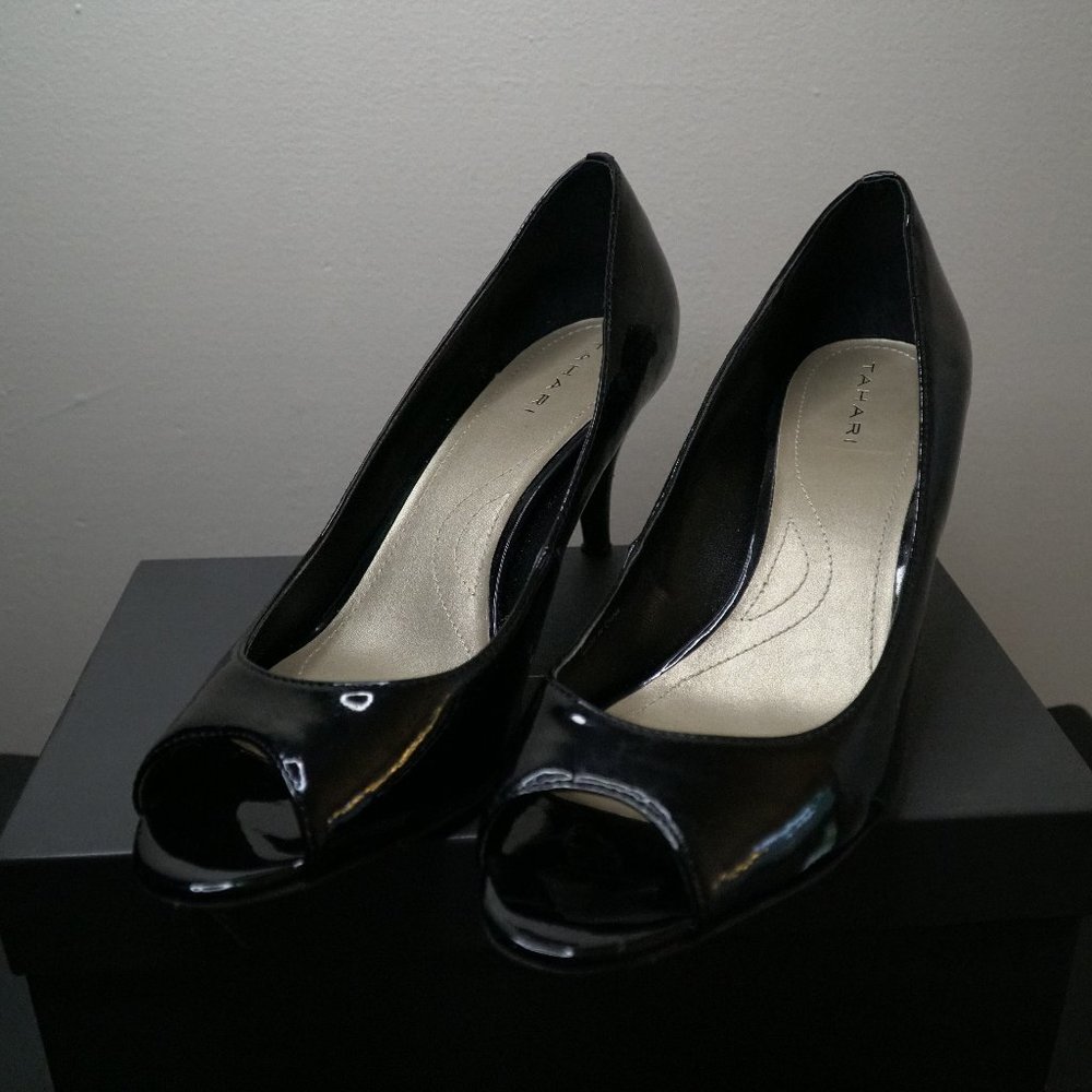 Tahari Ta-Marie Patent Leather Black Heels Size 10M